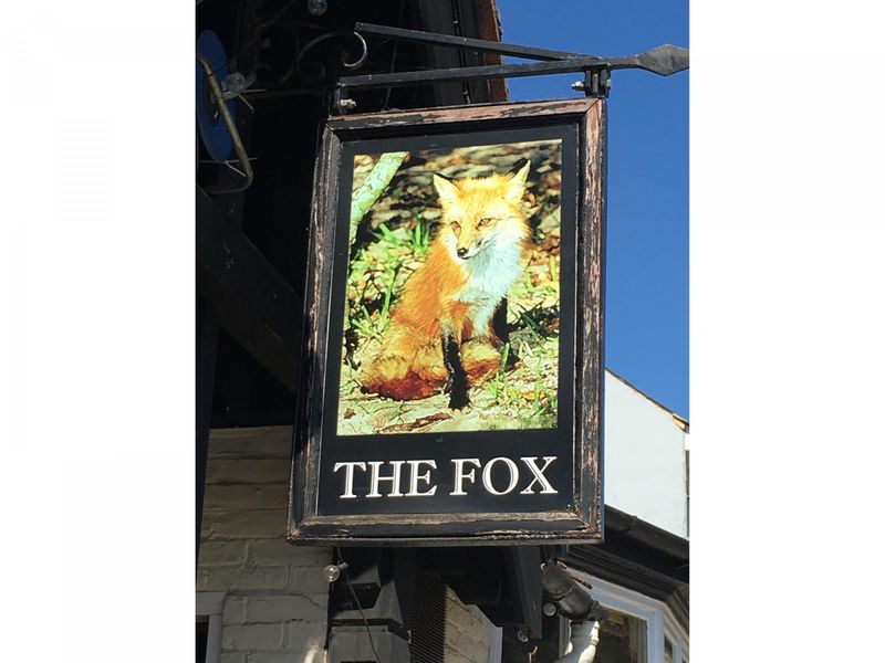 Fox, Temple Ewell - Sign #1 © Tony Wells. (Pub, Sign). Published on 22-04-2022