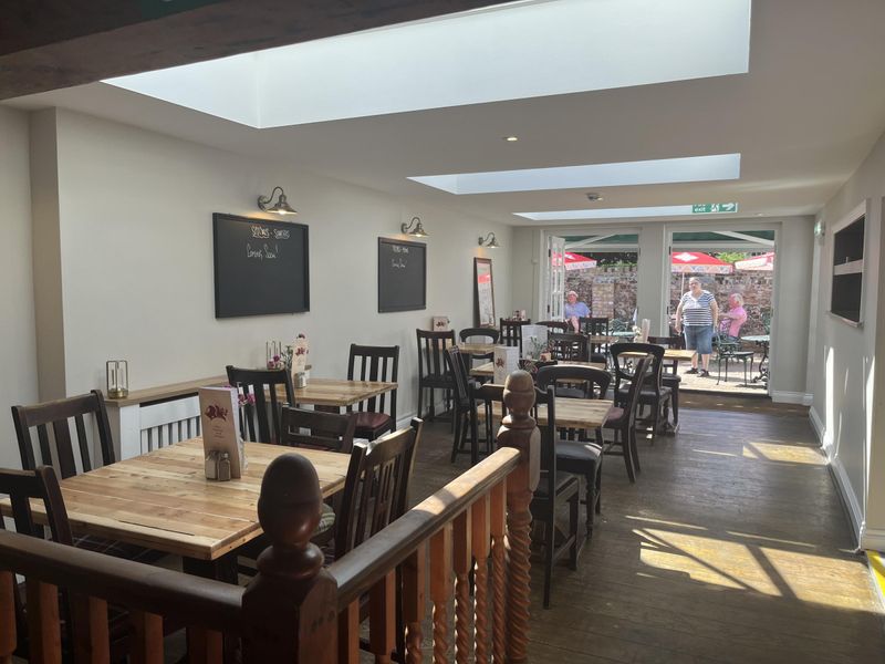 George & Dragon, Sandwich - Restaurant © Tony Wells. (Pub, Restaurant). Published on 22-06-2025 