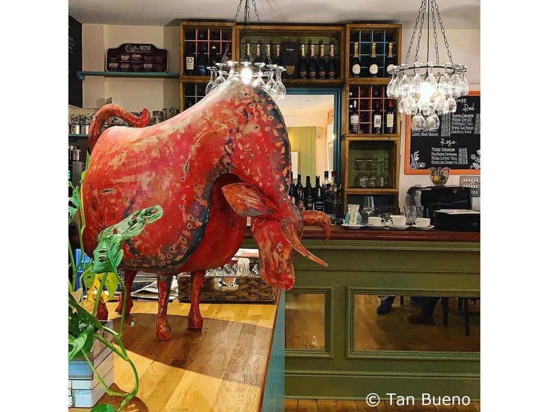 Tan Bueno - Bar. (Pub, Bar). Published on 22-10-2020
