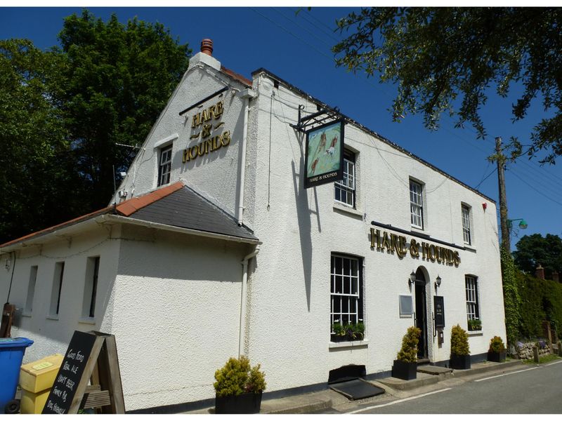 Hare & Hounds, Northbourne - External © Tony Wells. (Pub, External, Key). Published on 13-10-2022