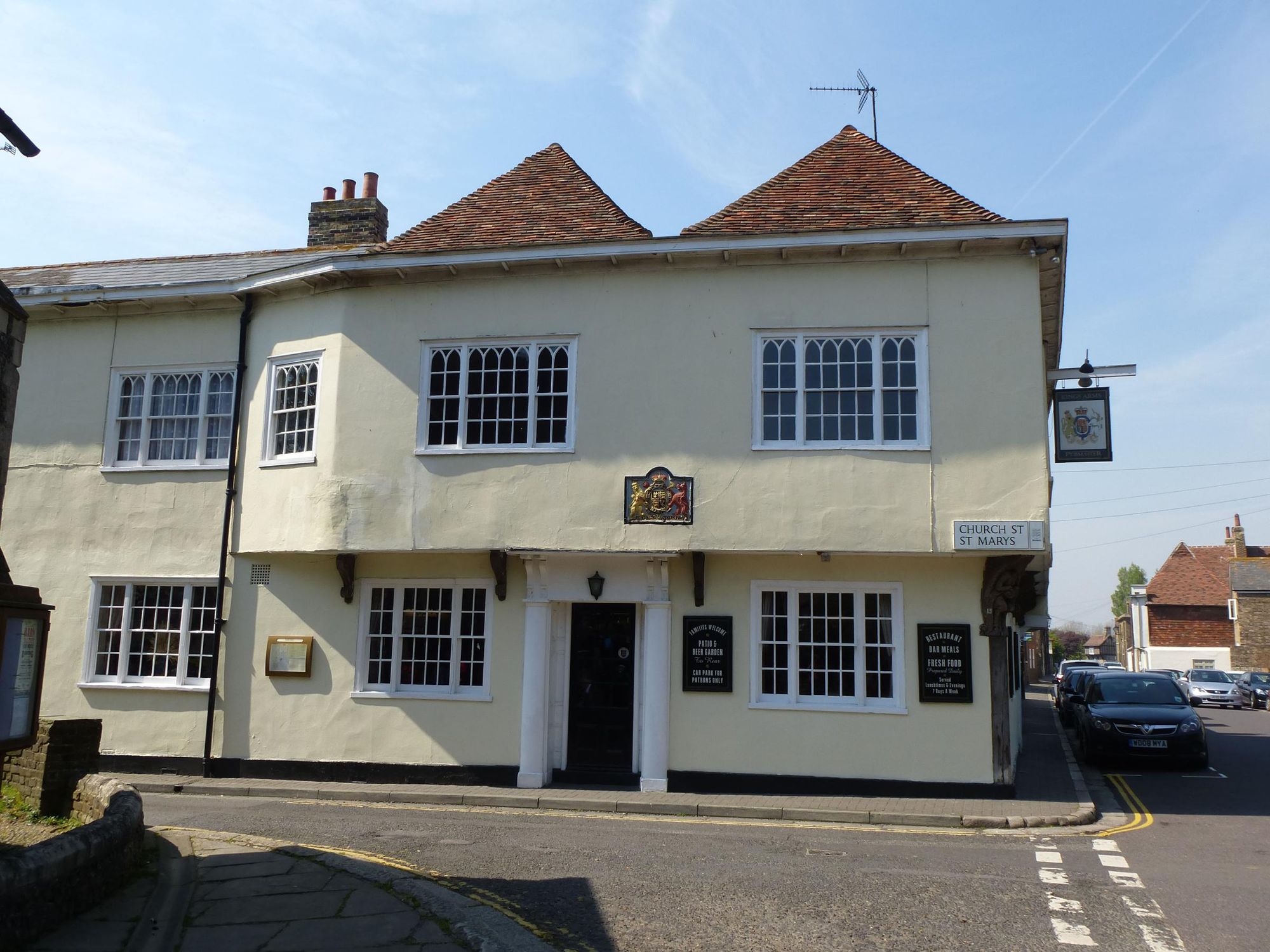 Kings Arms Hotel, Sandwich - External #2 © Tony Wells. (Pub, External). Published on 22-03-2023