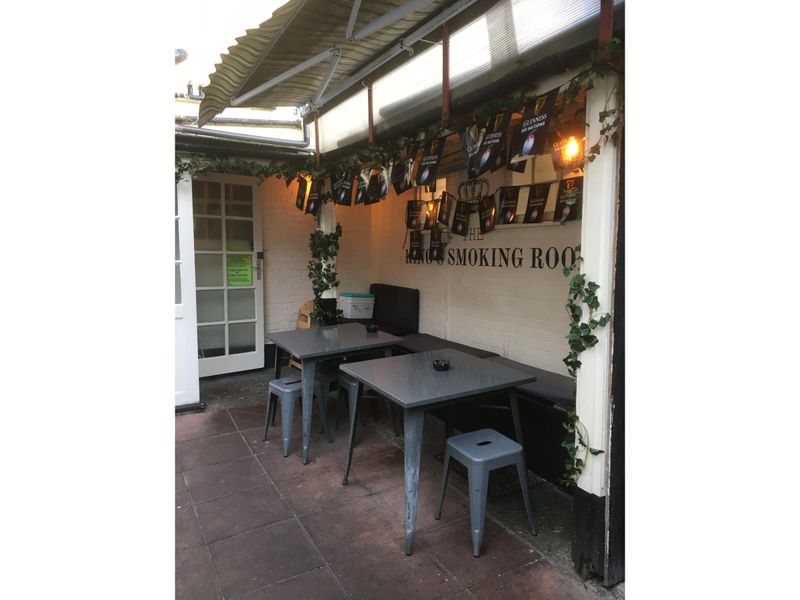 King's Head, Deal - Patio © Tony Wells.. (Pub, Garden). Published on 18-02-2023