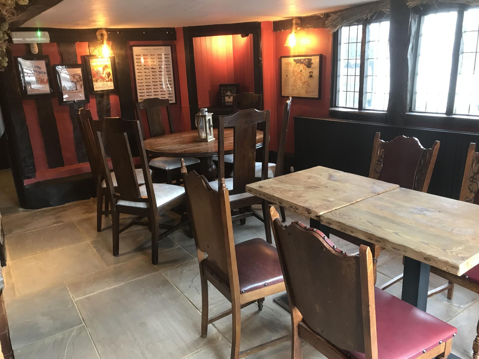 Black Pig, Staple - Restaurant © Tony Wells. (Pub, Restaurant). Published on 22-03-2025