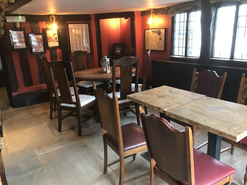 Black Pig, Staple - Restaurant © Tony Wells. (Pub, Restaurant). Published on 22-03-2025