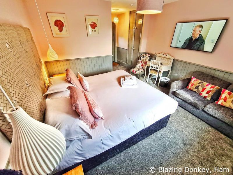 Blazing Donkey, Ham - Bedroom © Blazing Donkey. (Pub, Bedroom). Published on 31-10-2021
