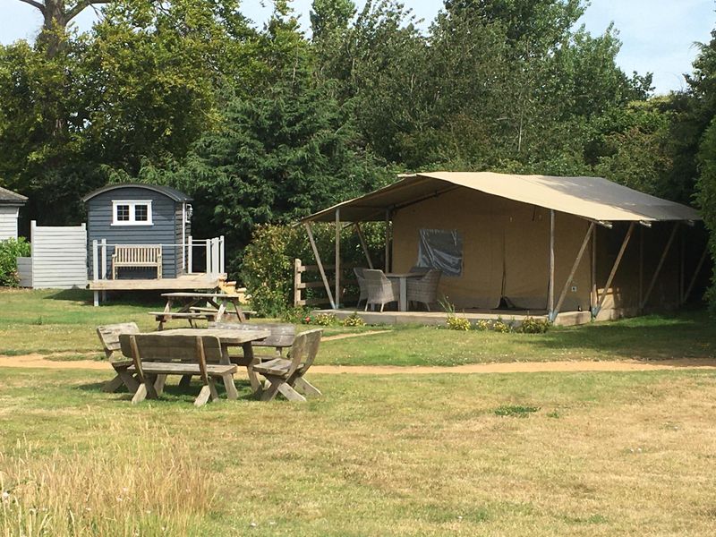 Blazing Donkey, Ham - Glamping Pods © Tony Wells. (Pub, Bedroom). Published on 16-07-2022