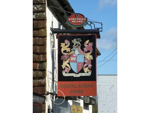 Bricklayers Arms, Shepherdswell - Sign © Tony Wells. (Pub, Sign). Published on 31-03-2015