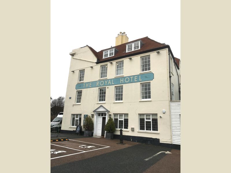 Royal Hotel, Deal - External #1 © Tony Wells. (Pub, External, Key). Published on 30-03-2023
