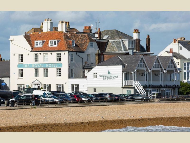 Royal Hotel, Deal - External #2 © Tony Wells. (Pub, External). Published on 30-03-2023