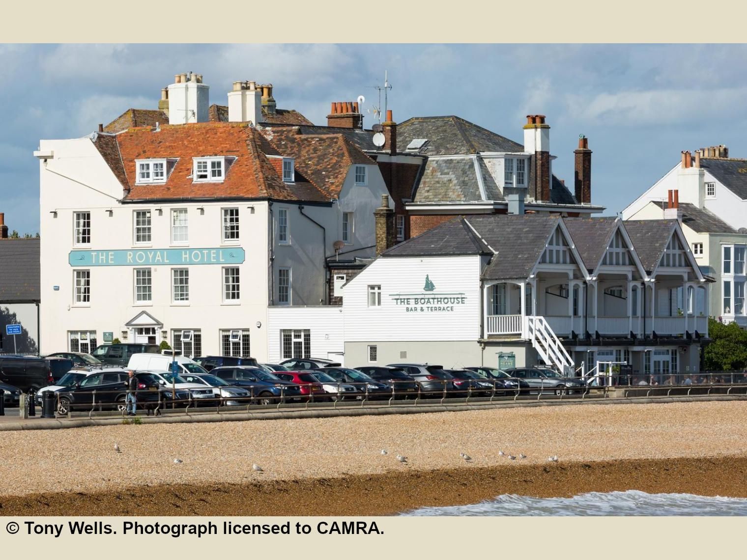 Royal Hotel, Deal - External © Tony Wells. (External, Sign, Key). Published on 12-11-2025