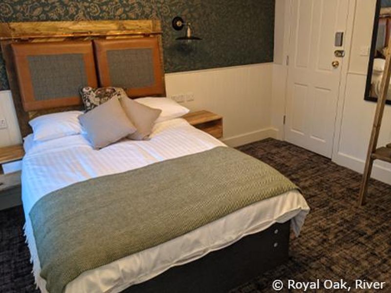 Royal Oak, River - Bedroom © Royal Oak. (Pub, Bedroom). Published on 02-09-2021