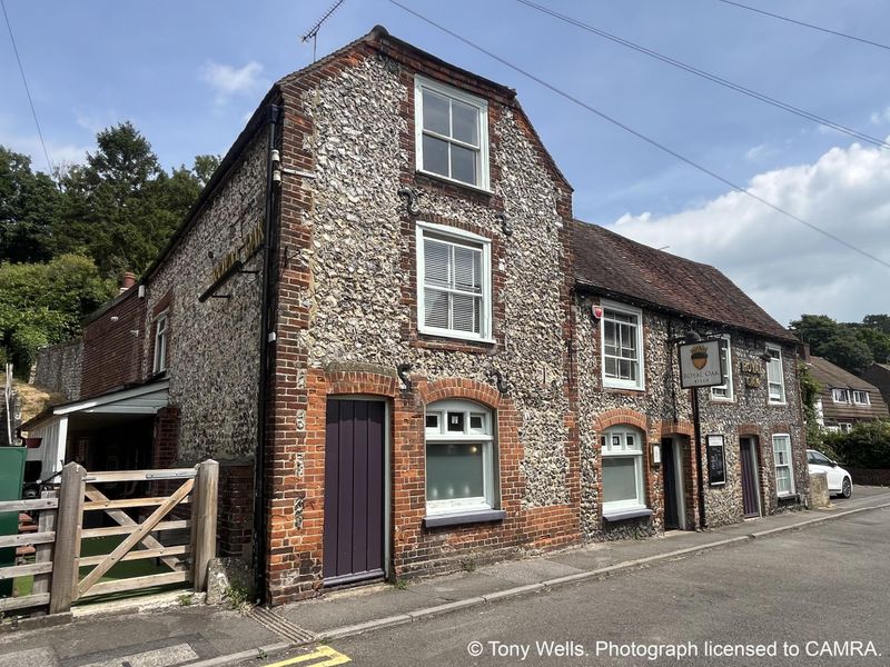 Royal Oak, River - External © Tony Wells. (Pub, External, Key). Published on 23-07-2026