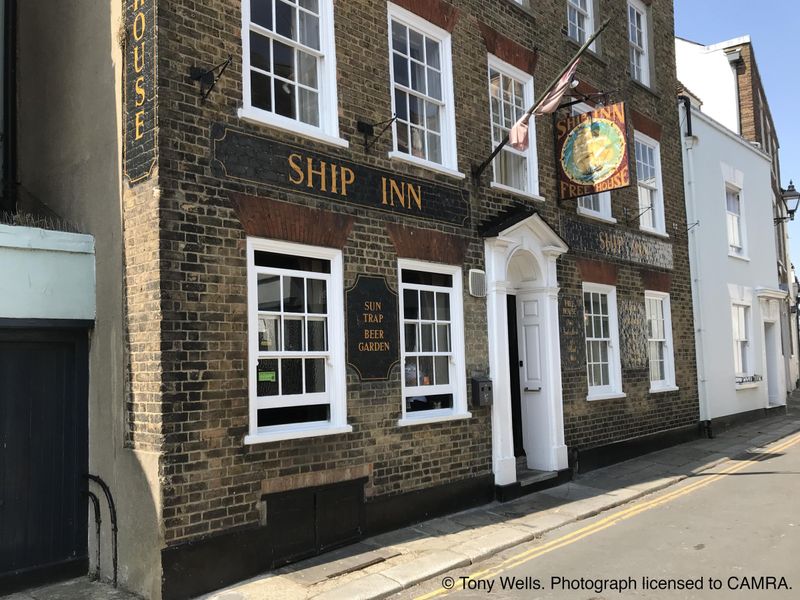 Ship Inn, Deal - External © Tony Wells. (Pub, External, Key). Published on 18-08-2024 