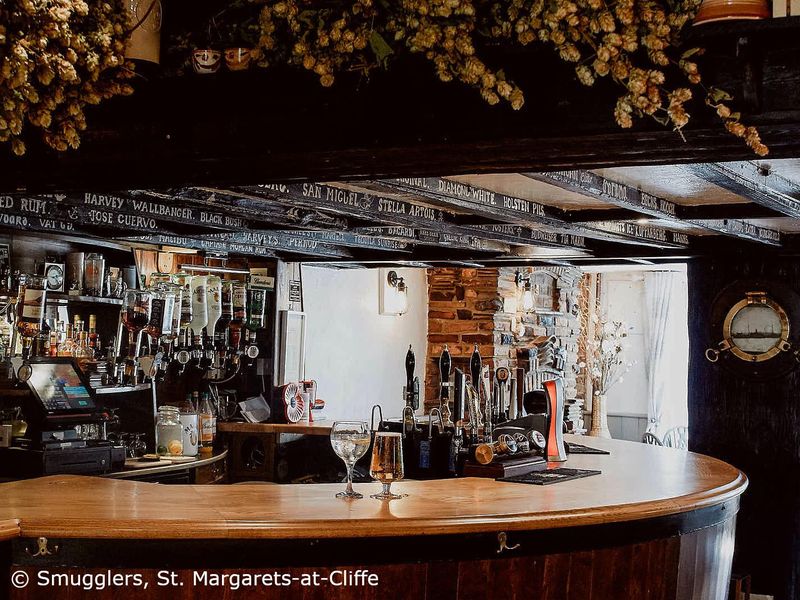 Smugglers, St. Margarets-at-Cliffe - Bar © Smugglers. (Pub, Bar). Published on 25-03-2022 