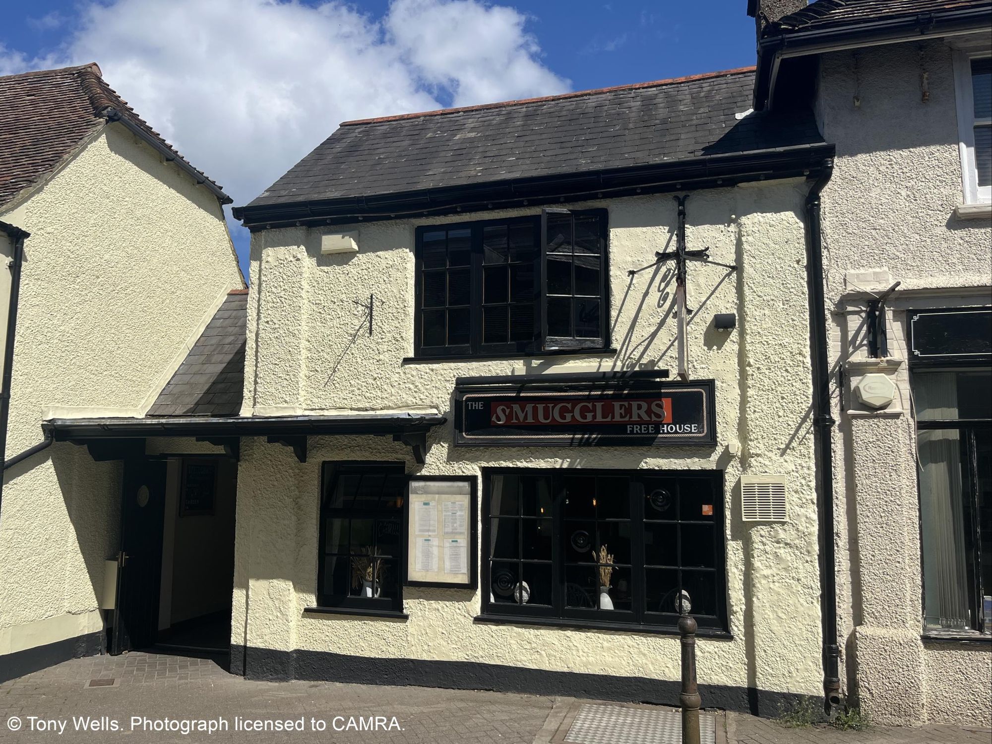 Smugglers, St. Margarets-at-Cliffe - External © Tony Wells. (Pub, External, Key). Published on 19-04-2026