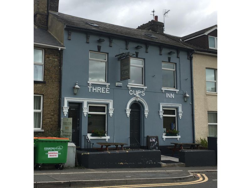 Three Cups, Dover - External © Tony Wells. (Pub, External, Key). Published on 27-09-2022