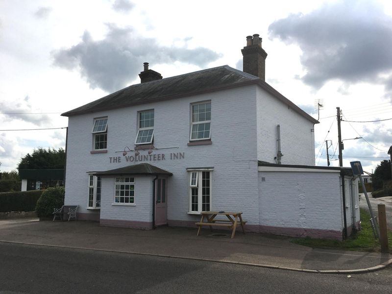 Volunteer Inn, Ash - External #1 © Tony Wells. (Pub, External, Key). Published on 02-10-2022