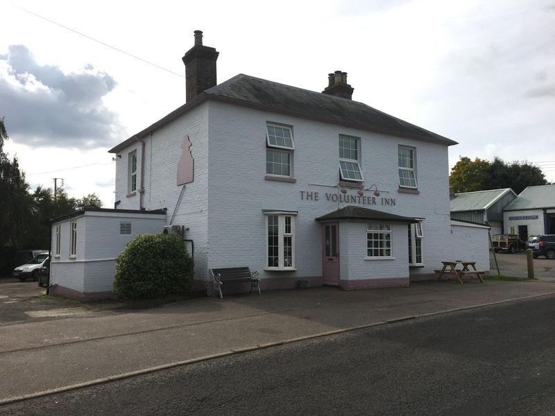Volunteer Inn, Ash - External #2 © Tony Wells. (Pub, External). Published on 02-10-2022