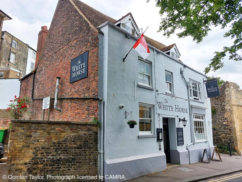 White Horse, Dover - External © Quinten Taylor. (Pub, External, Key). Published on 15-08-2024 