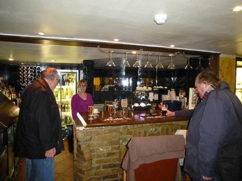 D's Steakhouse & Dive Bar, Deal - Bar © Tony Wells. (Pub, Bar). Published on 21-06-2015