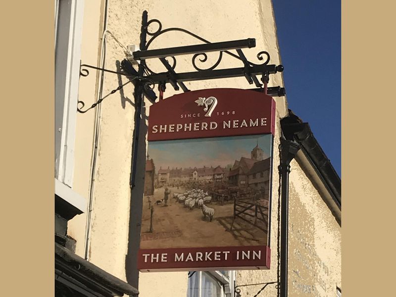 Market Inn, Sandwich - Sign © Tony Wells.. (Pub, Sign). Published on 17-02-2024 