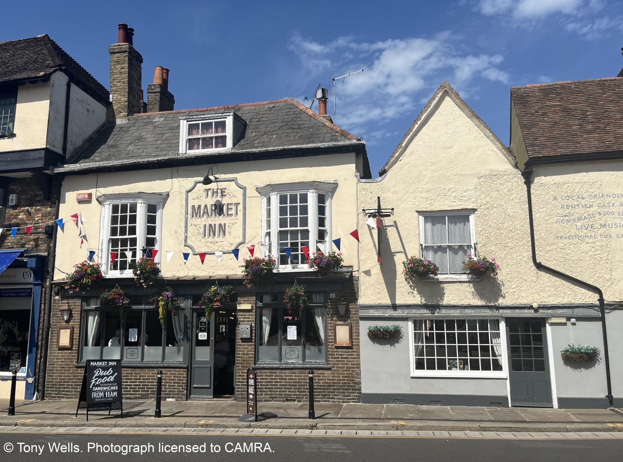 Market Inn, Sandwich - External © Tony Wells. (Pub, External, Key). Published on 22-06-2025