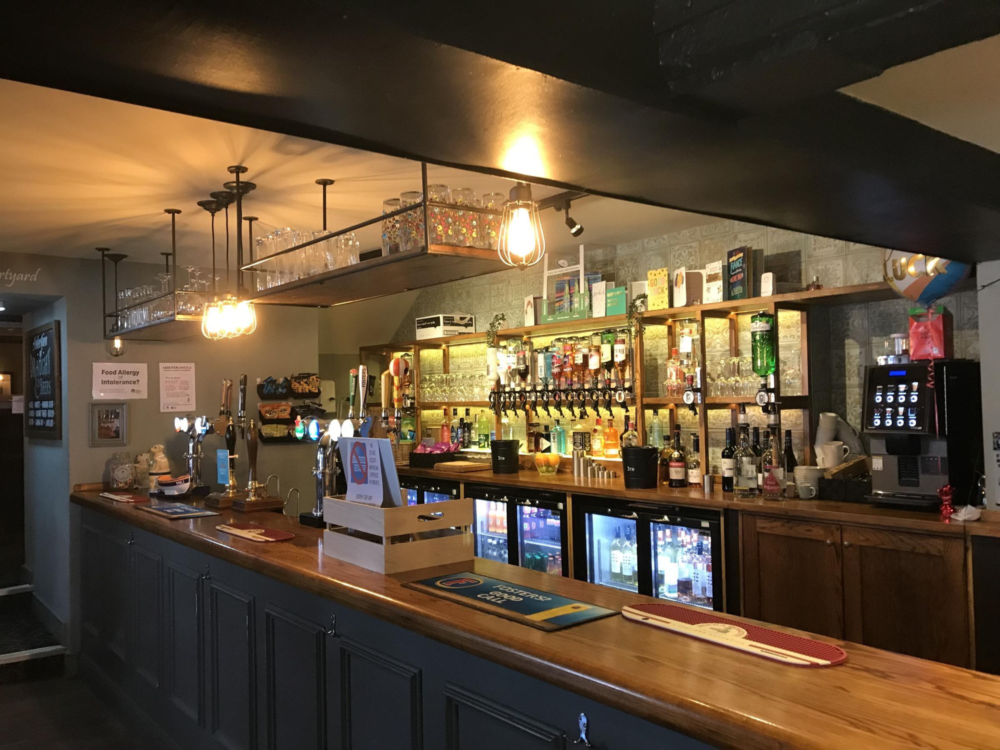 Goodwin, Deal #1 - Bar © Tony Wells.. (Pub, Bar). Published on 08-04-2024
