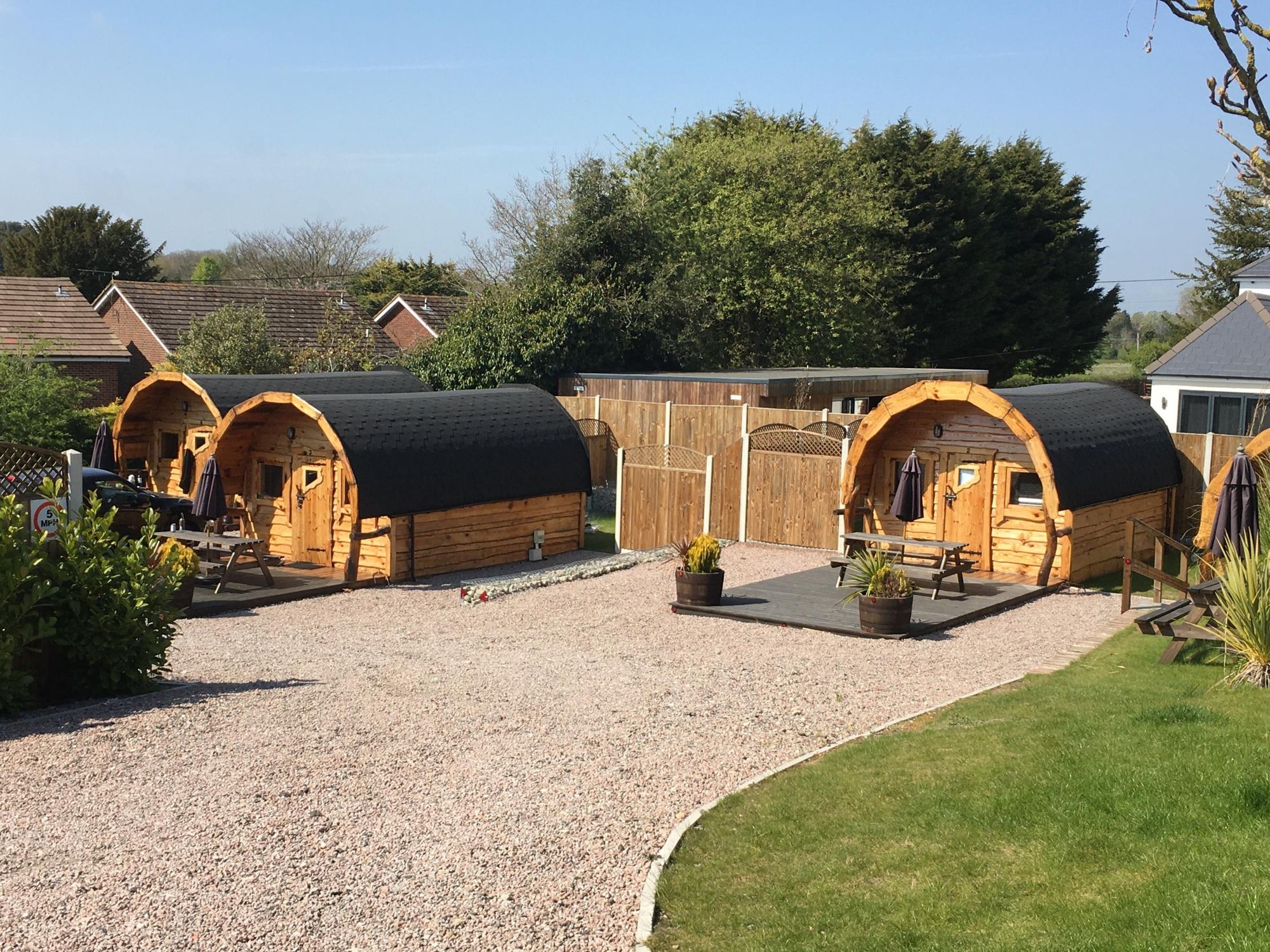 Plough & Harrow, Tilmanstone - Pods © Tony Wells.. (Pub, Garden). Published on 25-04-2022