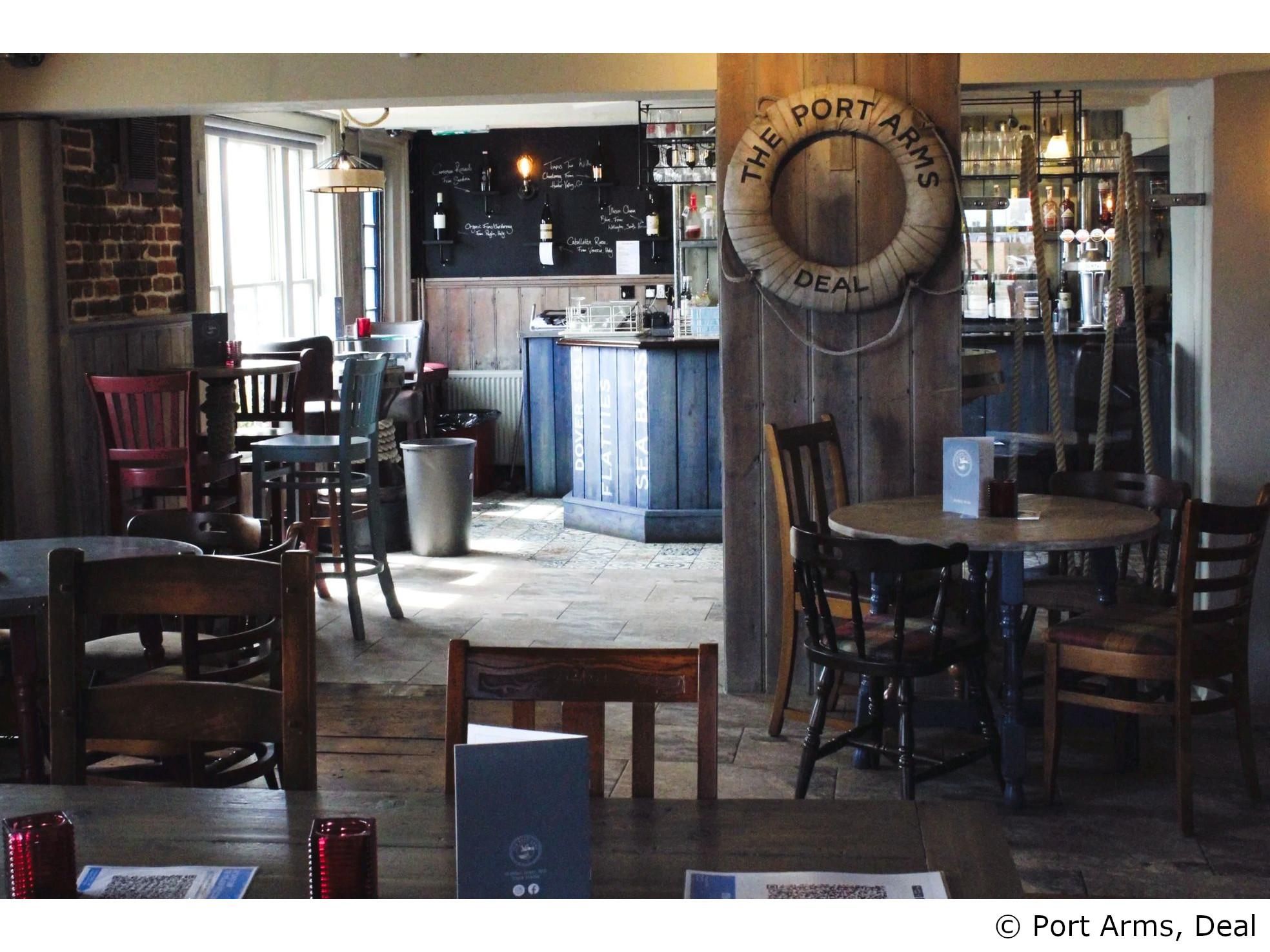 Port Arms, Deal - Bar © Port Arms. (Pub, Bar). Published on 24-04-2022