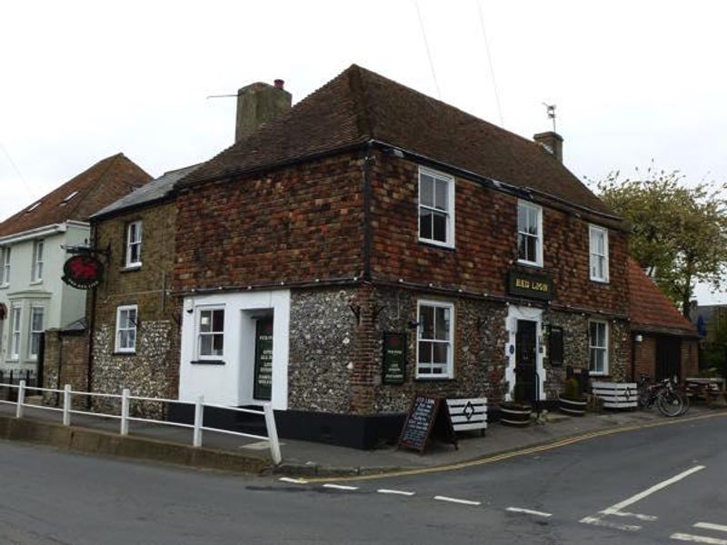 Red Lion, St. Margarets-at-Cliffe - External © Tony Wells. (Pub, External, Key). Published on 01-07-2015