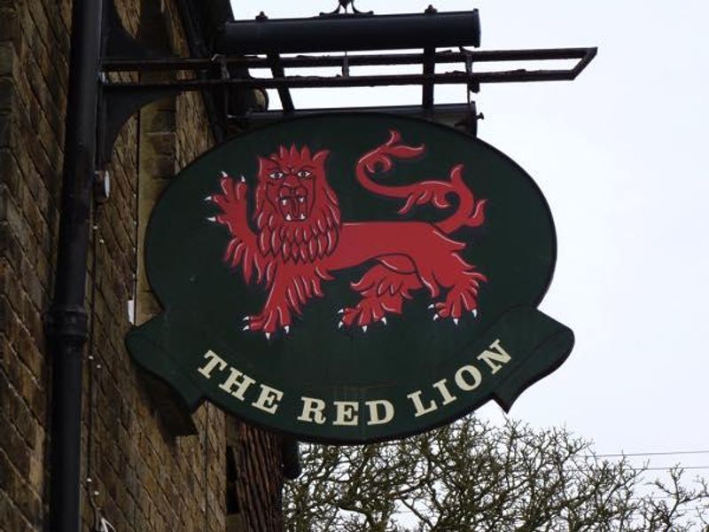 Red Lion, St. Margarets-at-Cliffe - Sign © Tony Wells. (Pub, Sign). Published on 01-07-2015