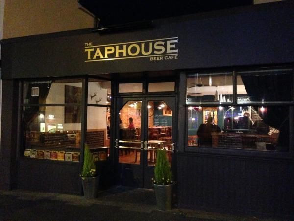 Taphouse Beer Cafe, Deal - External #2 © Tony Wells. (Pub, External). Published on 24-03-2016