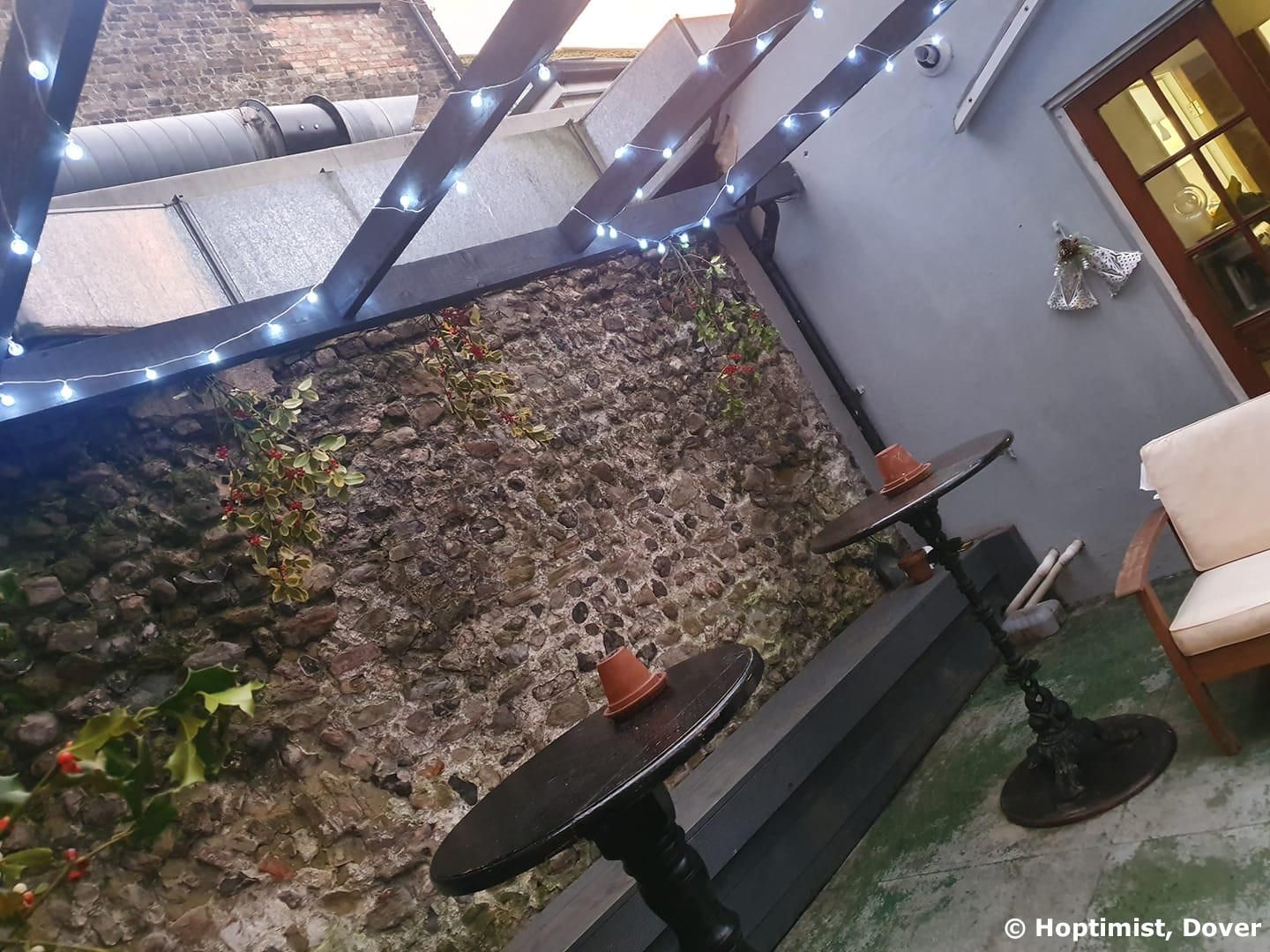 Hoptimist Taproom & Bar, Dover - Patio © Hoptimist Taproom & Bar. (Pub, Garden). Published on 19-04-2021