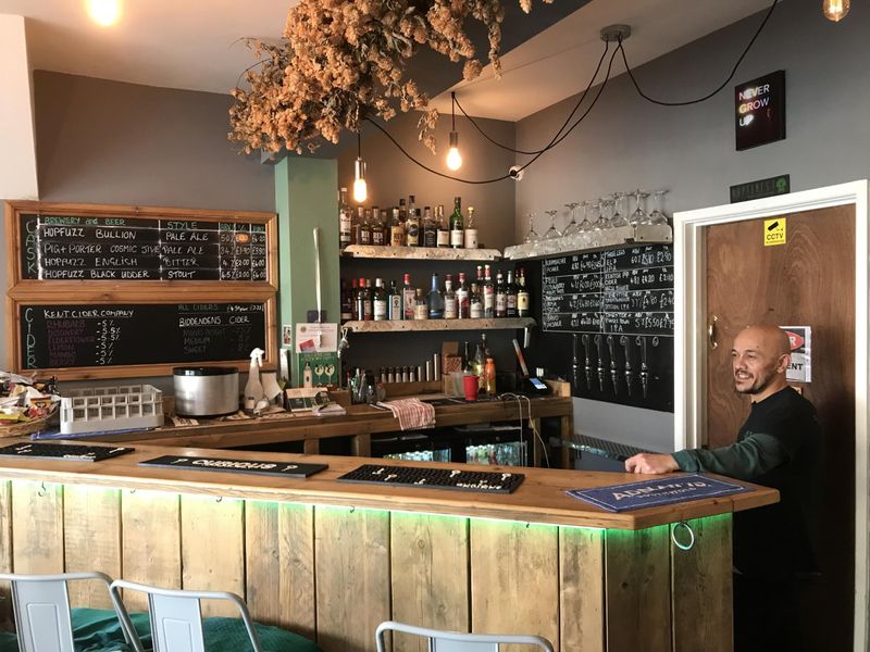 Hoptimist Taproom & Bar, Dover - Bar #1 © Tony Wells. (Pub, Bar). Published on 28-01-2024