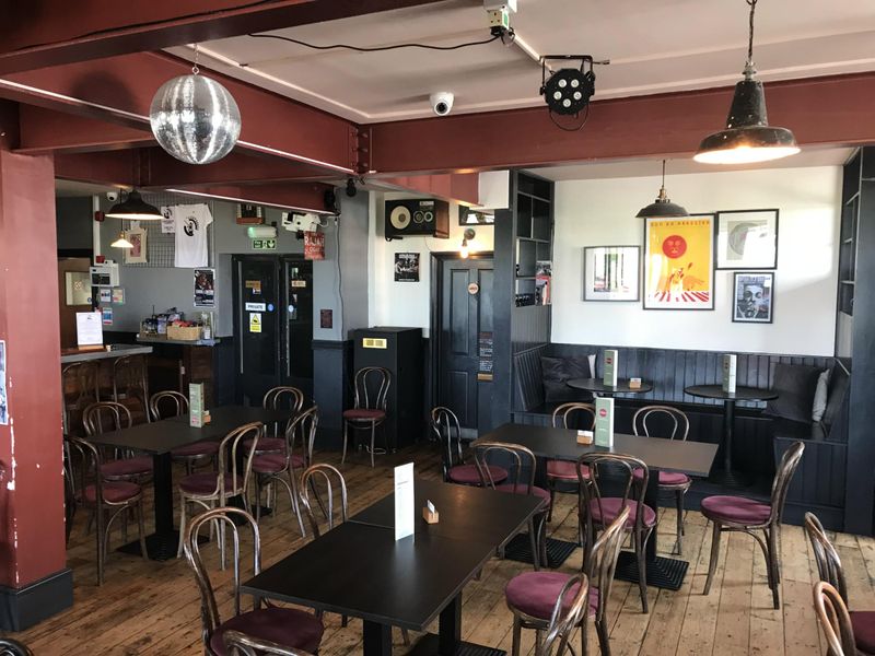 Lighthouse, Walmer - Bar #2 © Tony Wells.. (Pub, Bar). Published on 12-05-2024