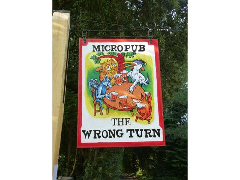 Wrong Turn, Barfrestone - Sign © Tony Wells. (Pub, Sign). Published on 18-03-2015