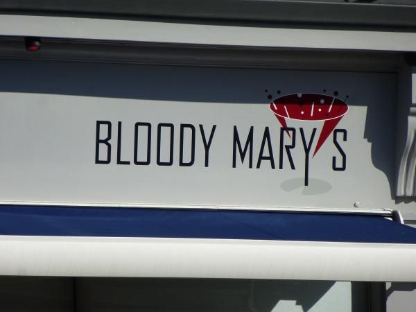 Bloody Mary's, Deal - Sign © Tony Wells. (Pub, Sign). Published on 26-03-2016