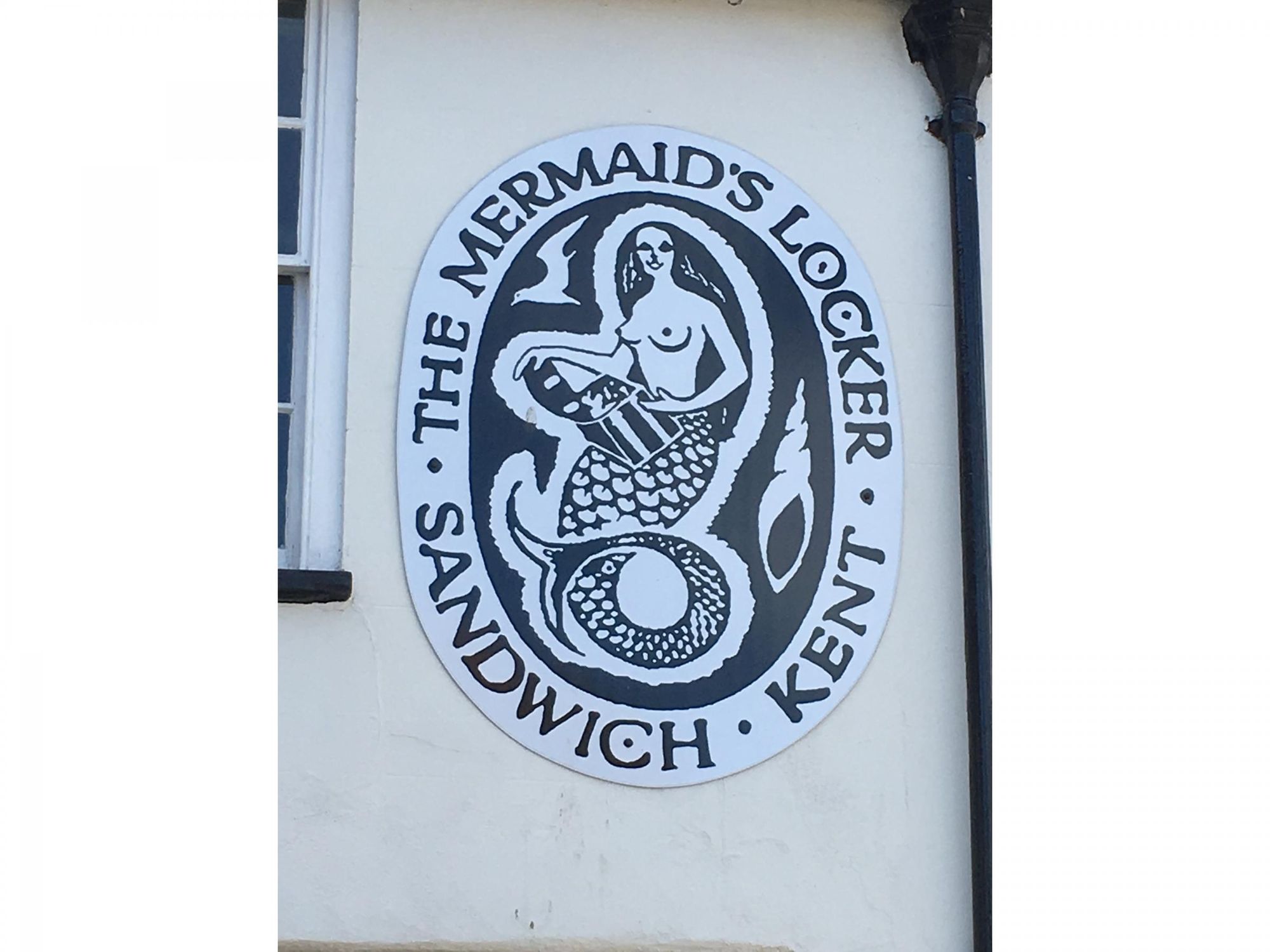 Mermaid's Locker, Sandwich - Sign © Tony Wells.. (Pub, Sign). Published on 12-06-2019