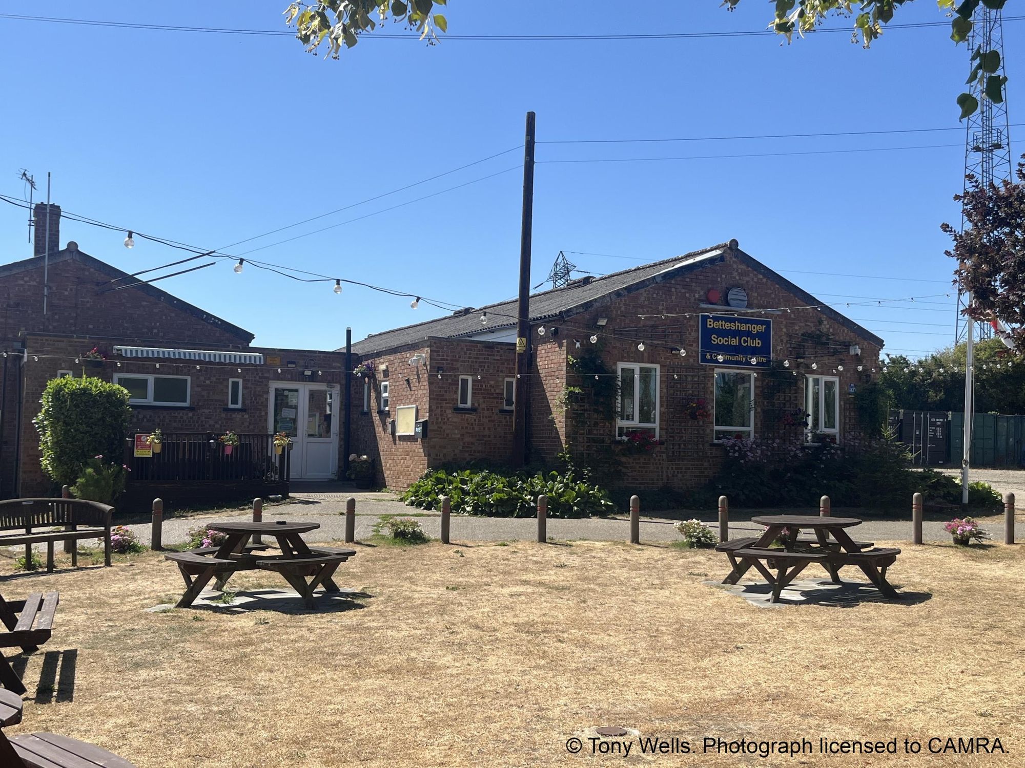 Betteshanger Social Club, Betteshanger - External © Tony Wells. (Pub, External, Key). Published on 14-08-2026