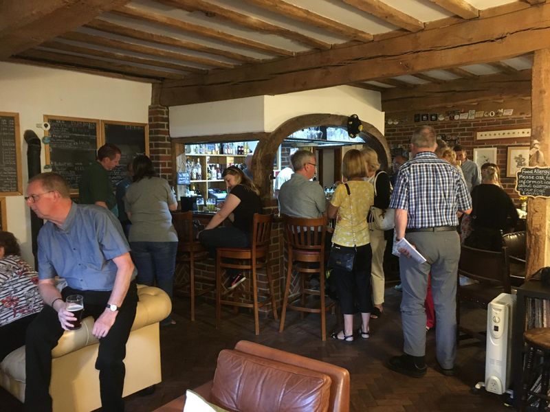 Tipsy Gardener, Shepherdswell - Customers © Tony Wells. (Pub, Bar, Customers). Published on 16-09-2019