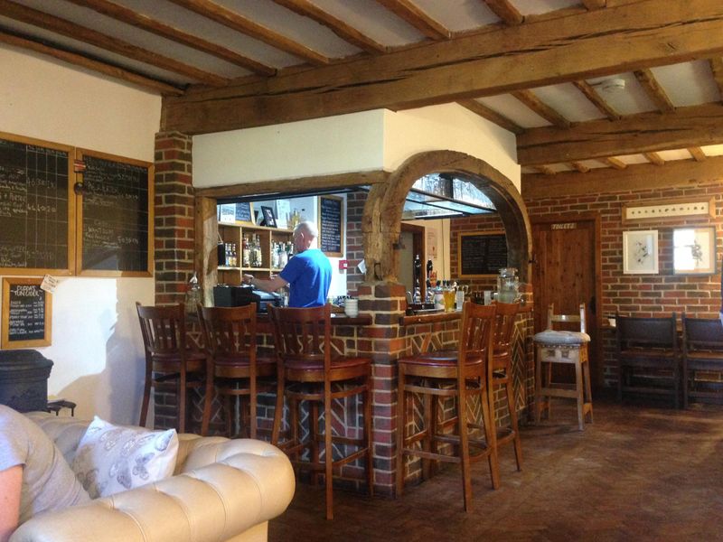Tipsy Gardener, Shepherdswell - Bar © Tony Wells. (Pub, Bar). Published on 06-05-2018