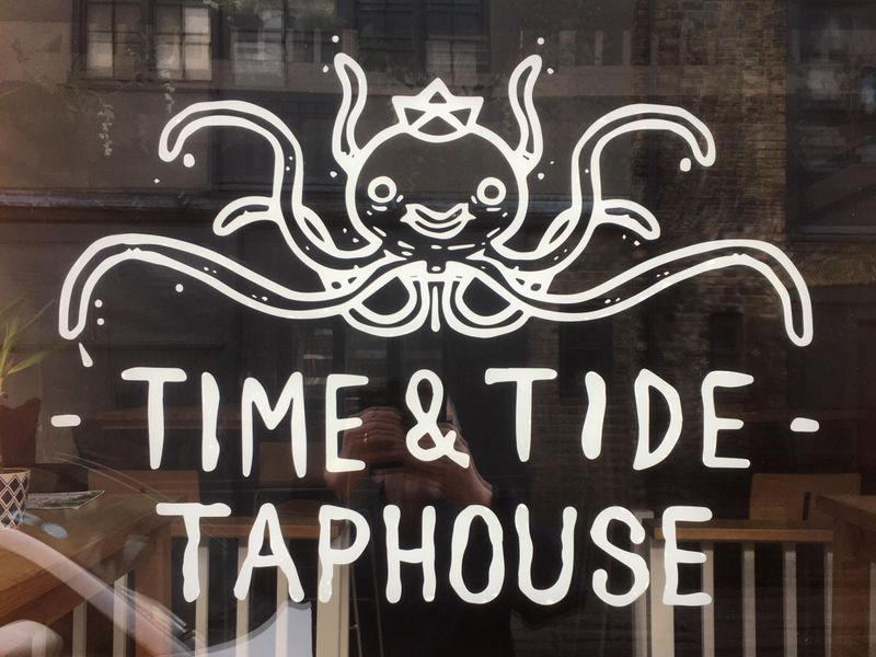 Time & Tide Taproom, Sandwich - Sign © Tony Wells. (Pub, Sign, Key). Published on 23-01-2023