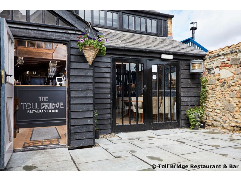 Toll Bridge Restaurant & Bar, Sandwich - External. (Pub, External). Published on 11-04-2021