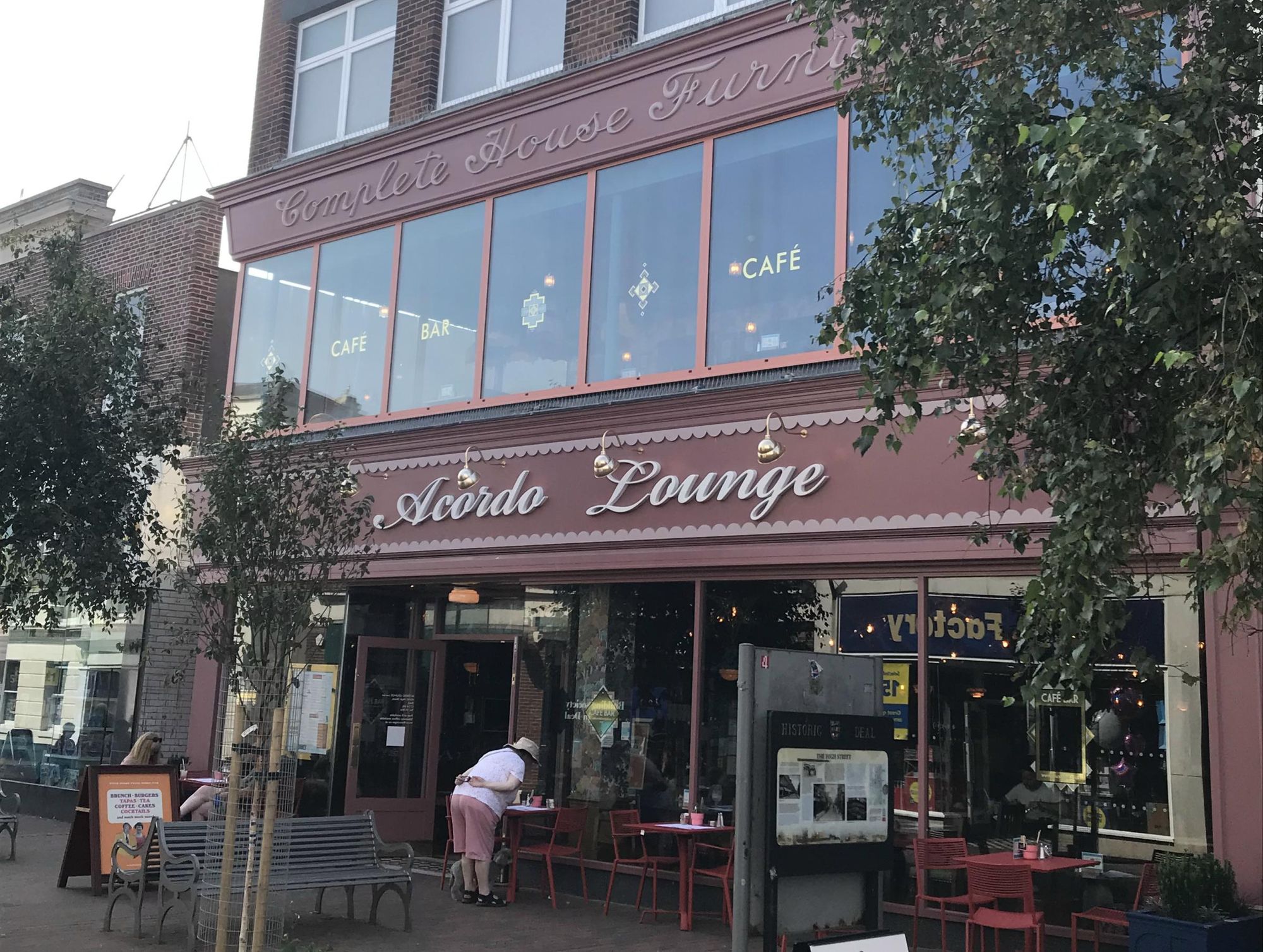Acordo Lounge, Deal - External #2 © Tony Wells.. (Pub, External). Published on 04-09-2023