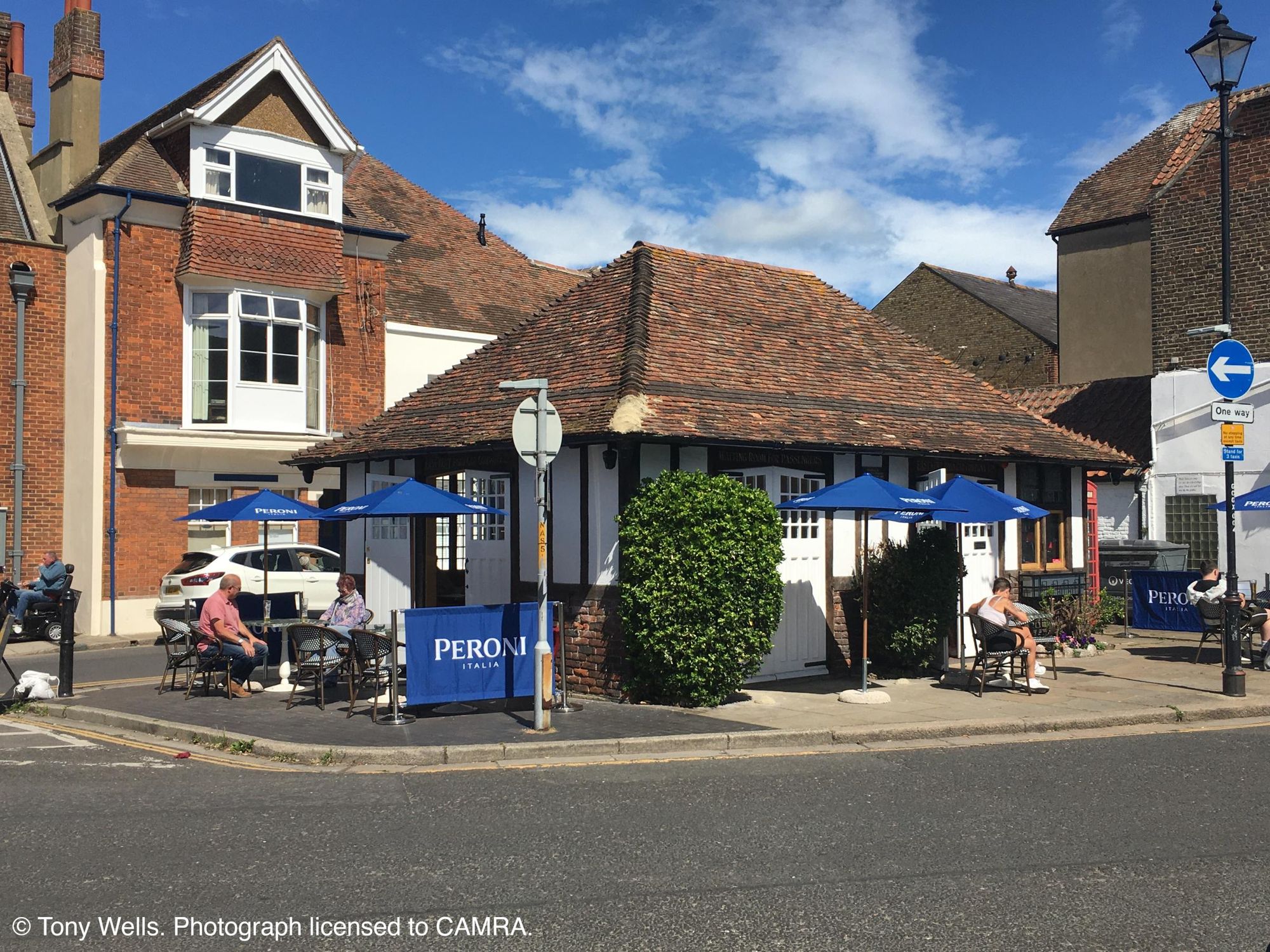 Waiting Room, Sandwich - External © Tony Wells. (Pub, External, Key). Published on 04-06-2024