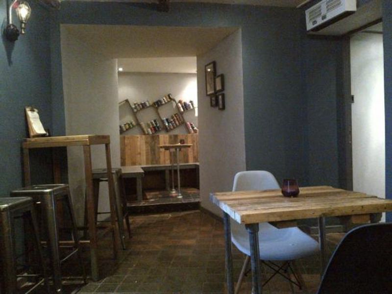 Interior lower. (Pub). Published on 05-09-2016