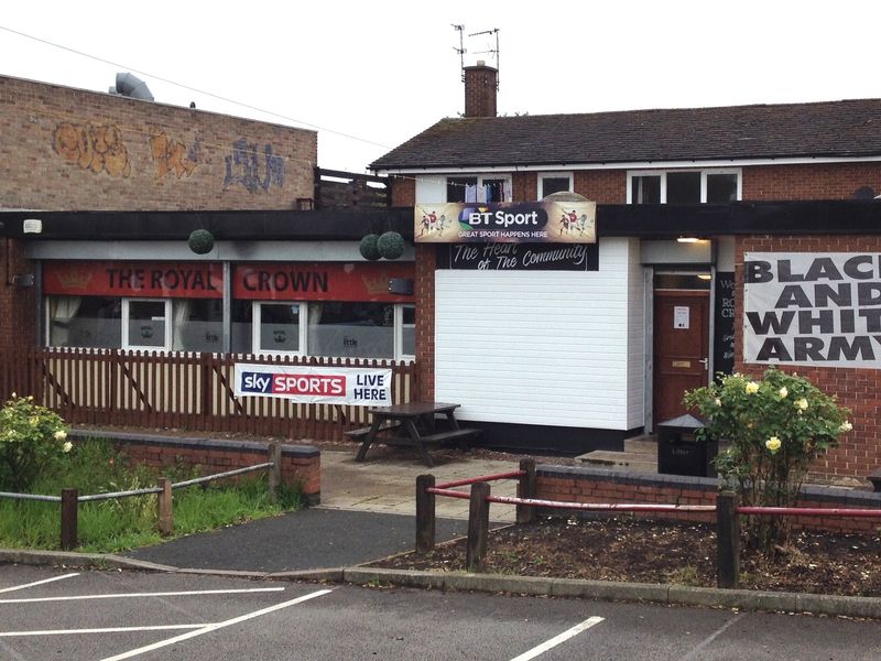 Royal Crown, Derby. (Pub, External, Key). Published on 30-10-2015 