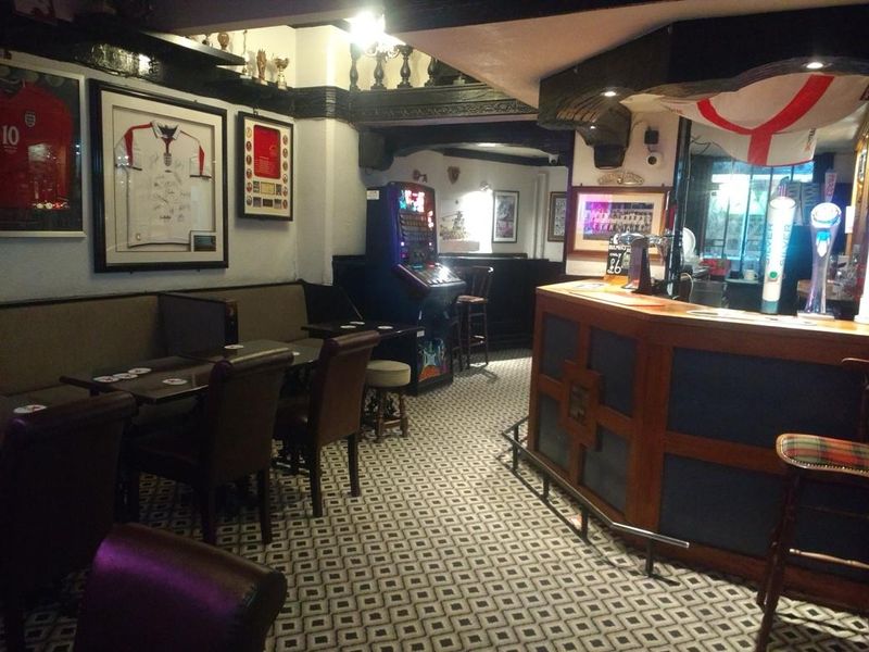 (Pub, Bar). Published on 09-07-2022