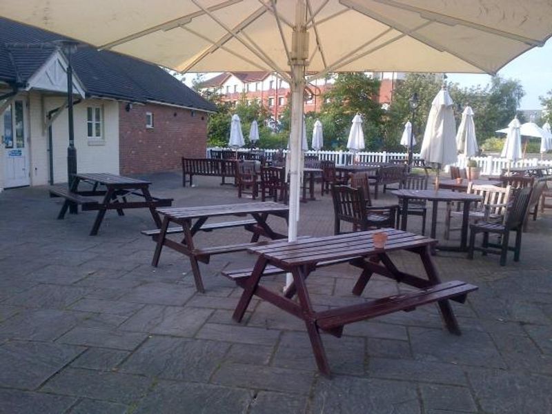 (Pub, External, Garden). Published on 07-06-2016