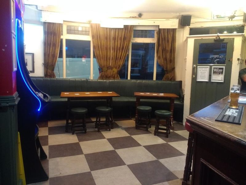 (Pub, Bar). Published on 20-08-2023